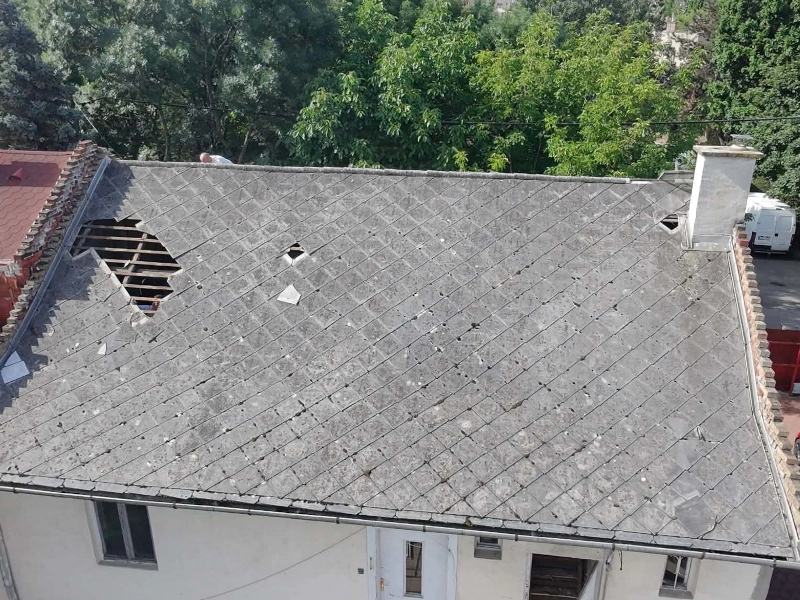 Síkpala tető bontás és elszállítás - előtte